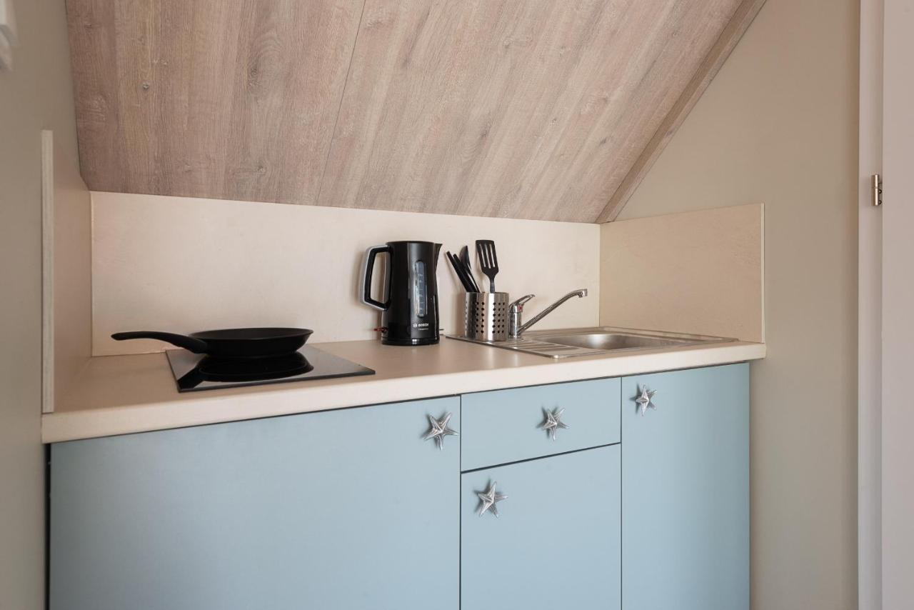 Roza Baltyku - Apartamenty I Pokoje A Dębki Buitenkant foto