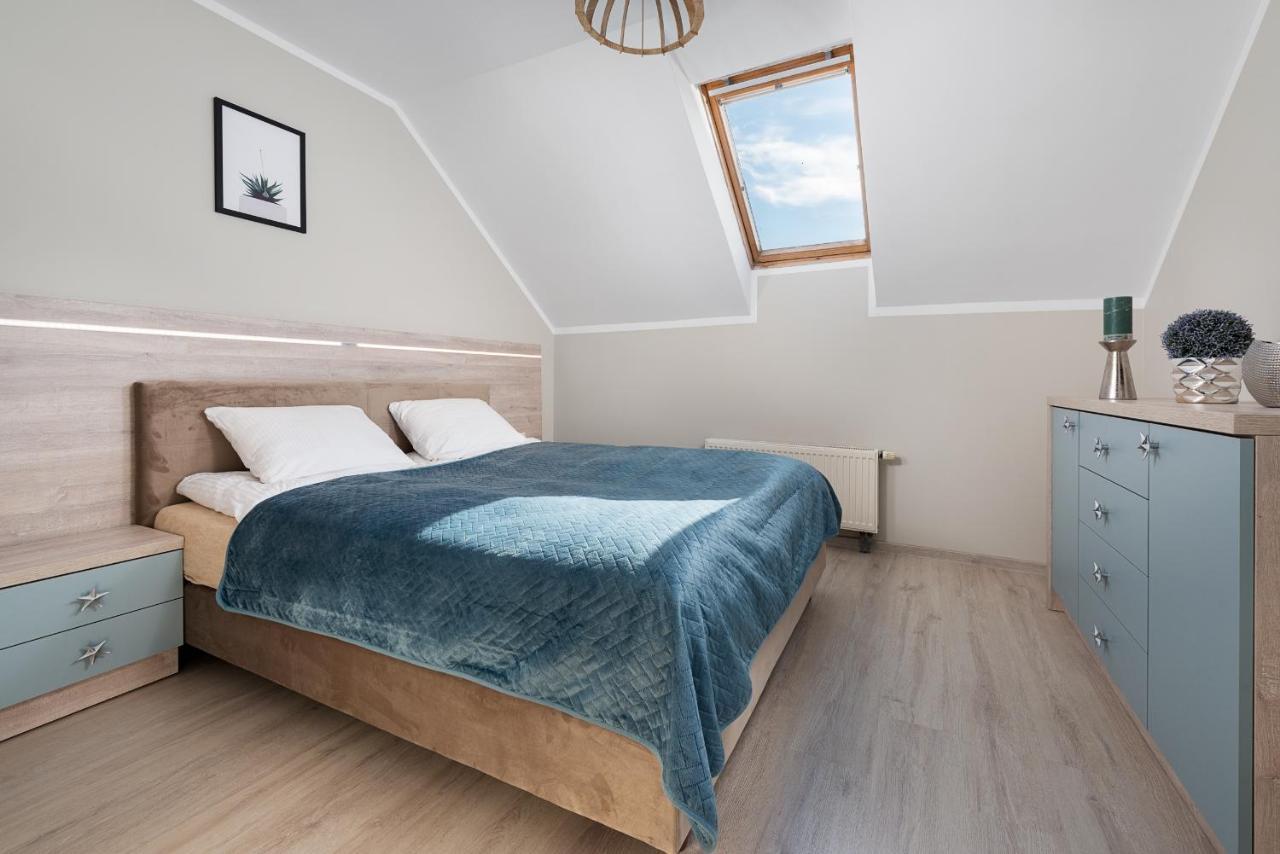 Roza Baltyku - Apartamenty I Pokoje A Dębki Buitenkant foto