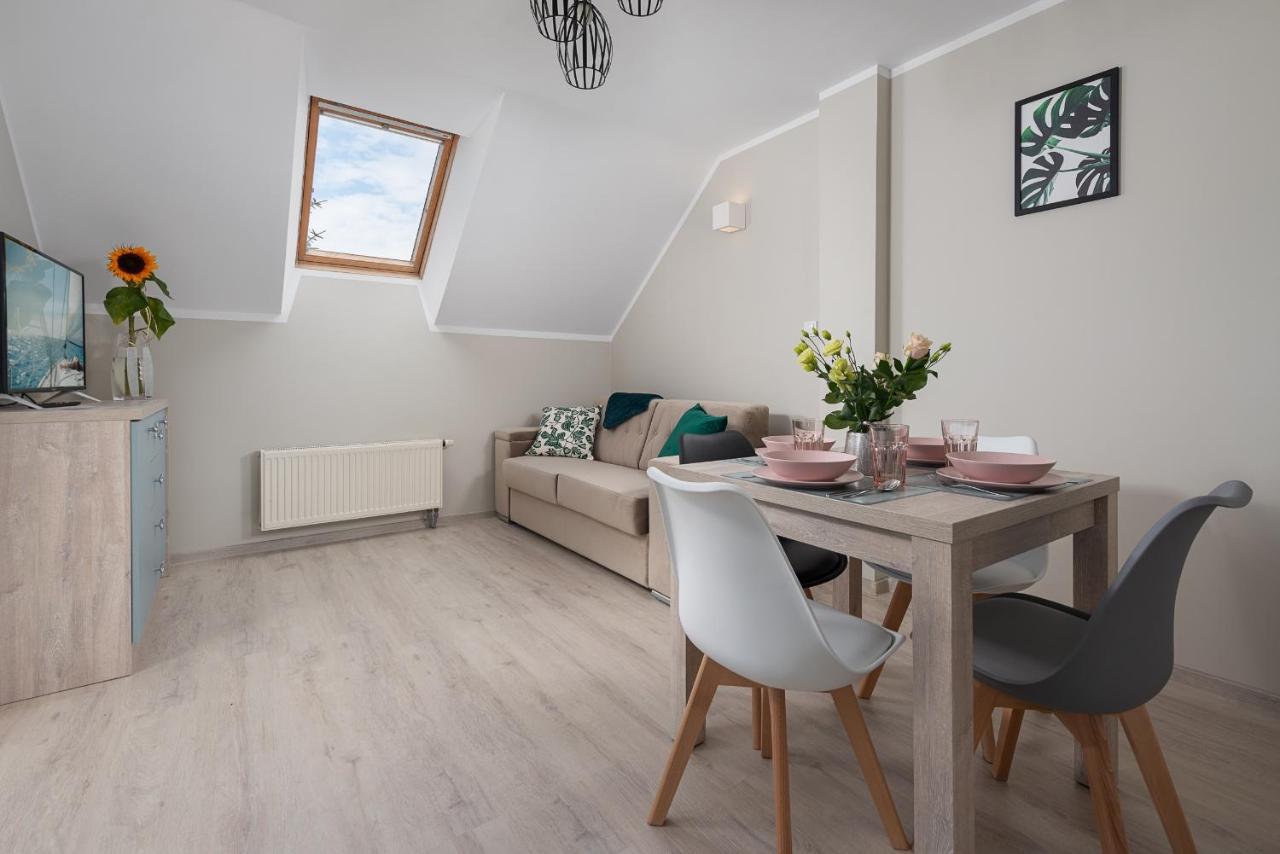 Roza Baltyku - Apartamenty I Pokoje A Dębki Buitenkant foto
