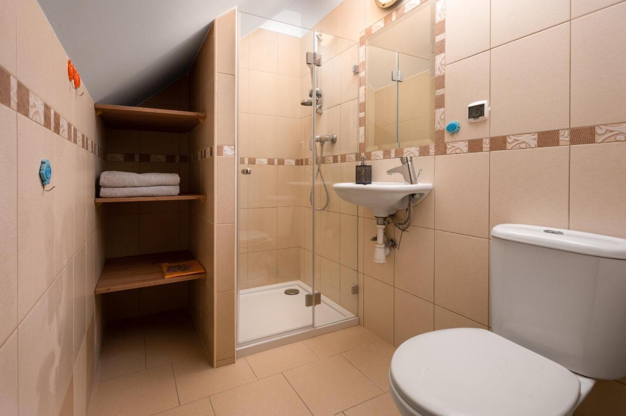 Roza Baltyku - Apartamenty I Pokoje A Dębki Buitenkant foto