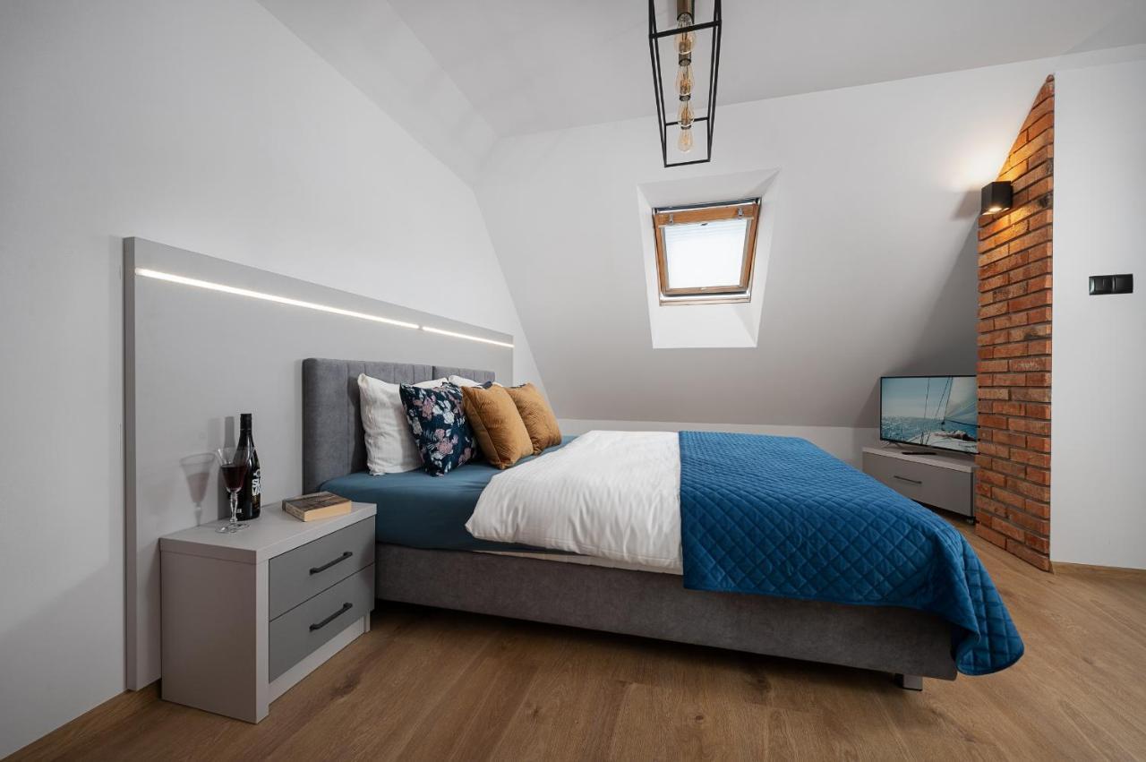 Roza Baltyku - Apartamenty I Pokoje A Dębki Buitenkant foto