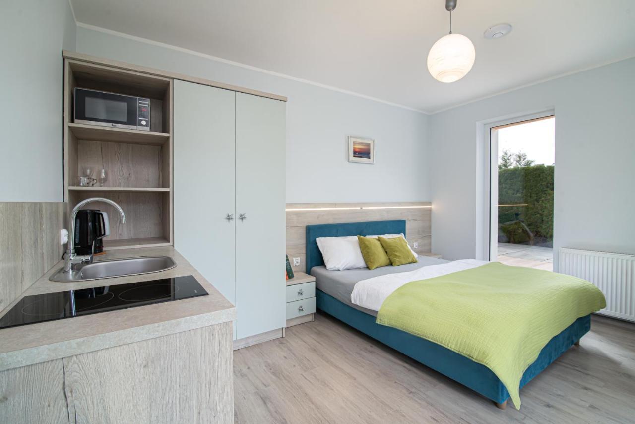 Roza Baltyku - Apartamenty I Pokoje A Dębki Buitenkant foto